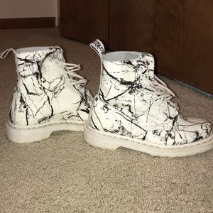 White Marble Pascal Dr Marten